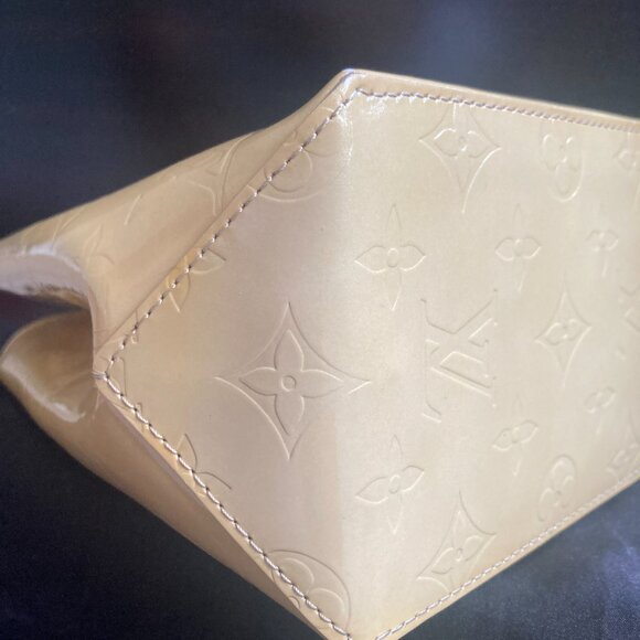 Louis Vuiton Vernis Monogram Reade PM Handbag - Picture 6 of 13